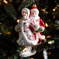 Juliska Country Estate Winter Frolic 2021 Mr. & Mrs. Claus Ornament 11 Juliska Country Estate Winter Frolic 2021 Mr. & Mrs. Claus Ornament -Juliska Sales unnamed file 563